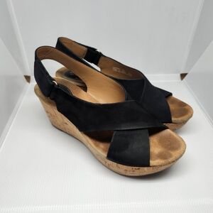 Clarks Caslynn Wedge Sandal Sz 9